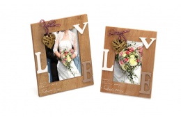 Svatební dřevěný fotorámeček s aplikací RAPTURE OF LOVE 10x15 cm natur