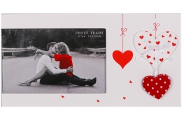 Svatební dřevěný fotorámeček s aplikací FIRST LOVE 15x10cm