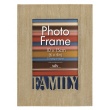 Dřevěný fotorámeček 10x15 cm s vyřezaným detailem Family